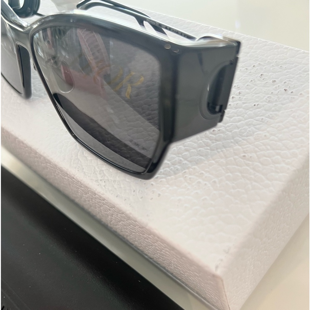 Authentic Like New Dior Sunglasses - Picture 5 of 6